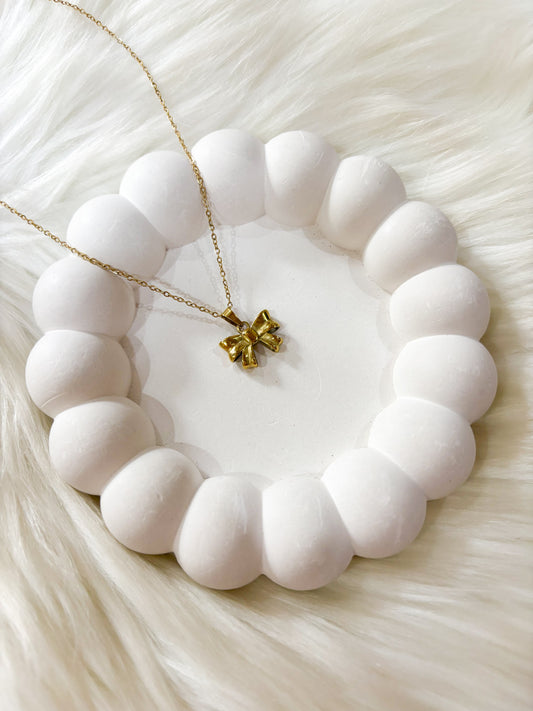 Bow Necklace